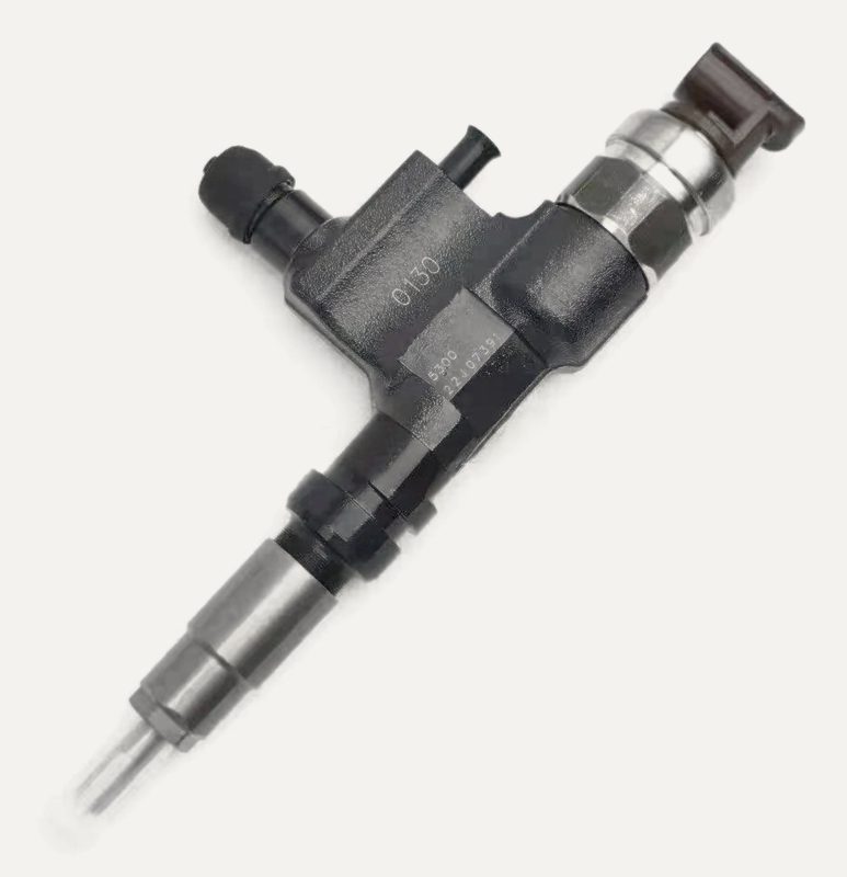 095000-8470 common rail fuel injector (OEM 23670-E0410) — view 4