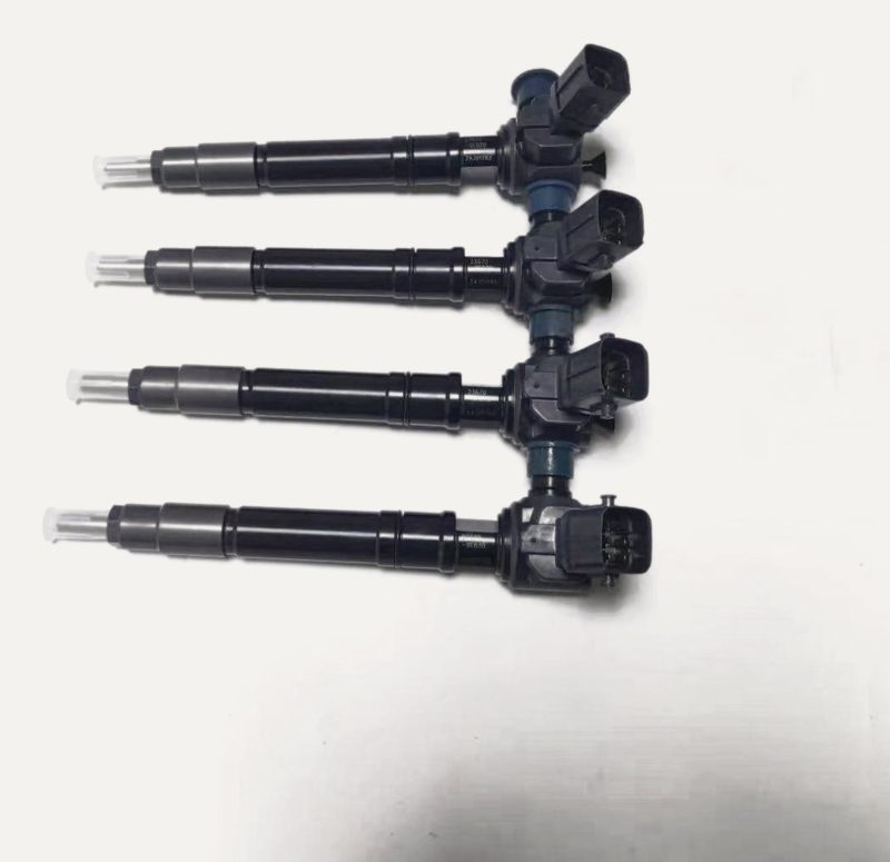 23670-0E100 common rail fuel injector — view 3